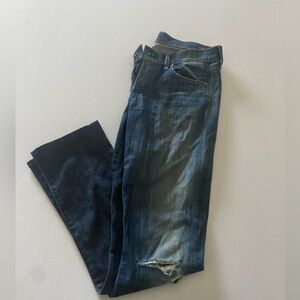 Citizen of humanity distressed jean pants
Size 27